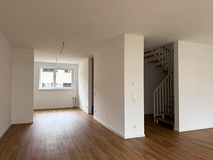 Reihenhaus Düsseldorf Flingern Süd - 4 Zimmer, 101 m&sup2;, 2.100&euro; | Angebot:26195897