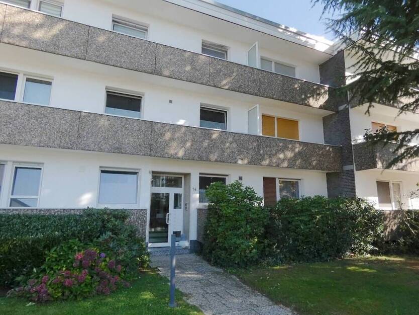 ECHT FAMILIENTAUGLICH - 5- Zimmer Erdgeschoss-Maisonette mit Balkon, Loggia + Terrasse