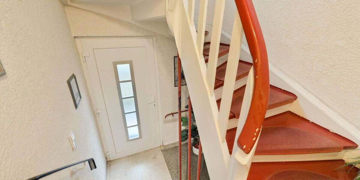 Mehrfamilienhaus, Wohnhaus Leverkusen Schlebusch - 9 Zimmer, 390.000&euro; | Angebot:25744021