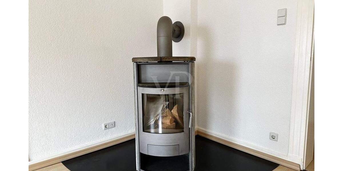 Stilvolle 4-Zimmer-Altbauwohnung mit Balkon, Kamin & Ausbaureserve in Velbert-Mitte 4 zimmer