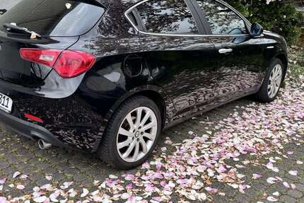 Alfa Romeo Giulietta 247.000 km 6.000 &euro; Düsseldorf 40597