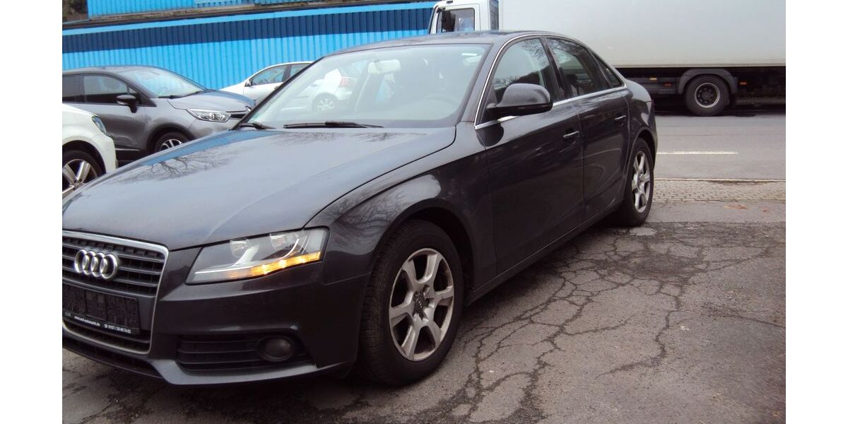 Audi A4 195.000 km 4.400 &euro; Hagen 58091