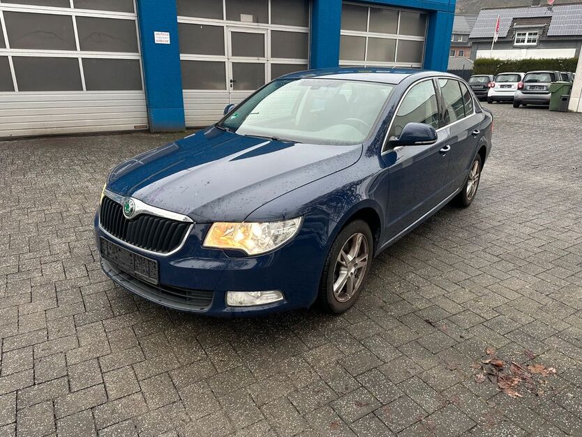 Skoda Superb 221.620 km 2.999 € Gummersbach 51645