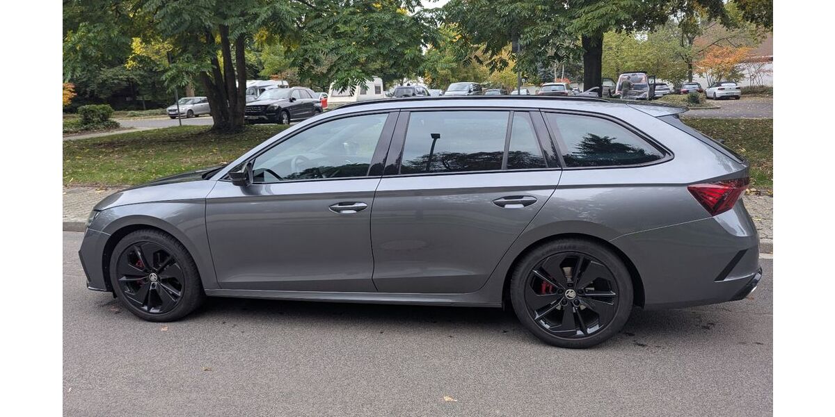 Skoda Octavia 61.000 km 32.690 &euro; Düsseldorf 40233