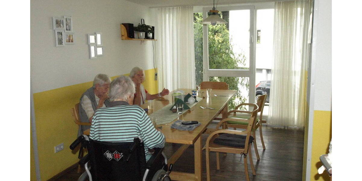 Etagenwohnung Remscheid Lüttringhausen Lüttringhausen - 5 Zimmer, 131 m&sup2;, 295.000&euro; | Angebot:26091106