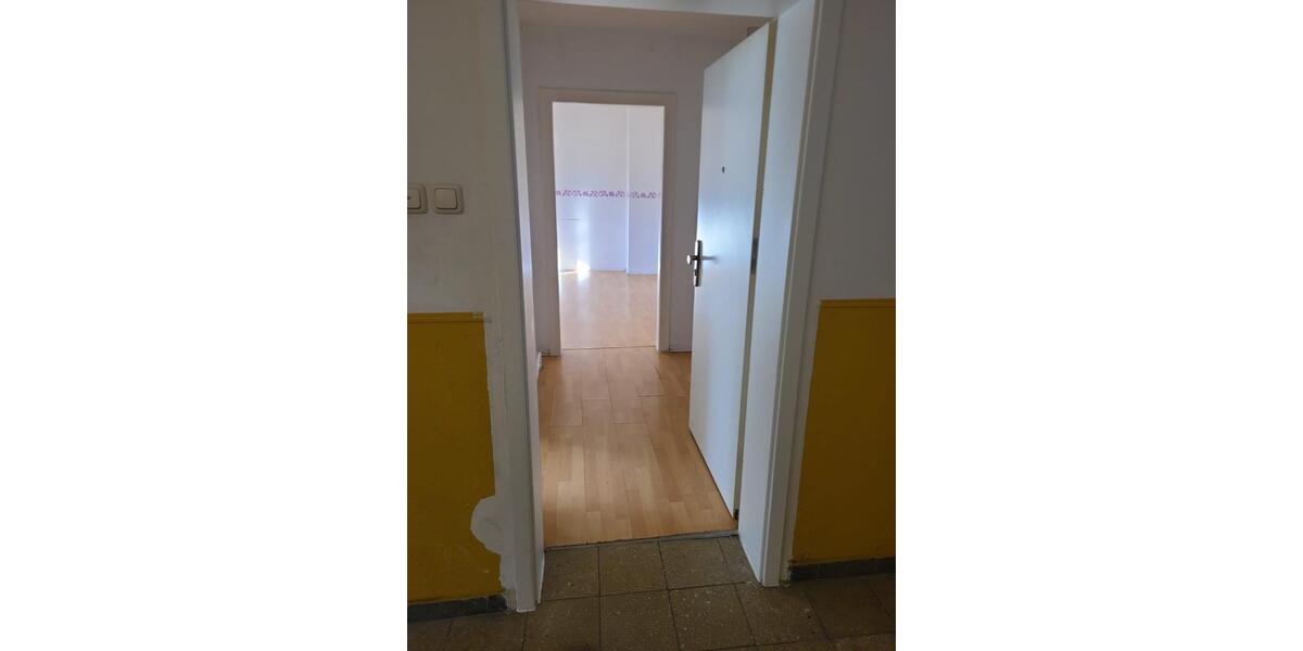 Etagenwohnung Solingen Mitte - 2 Zimmer, 65 m&sup2;, 650&euro; | Angebot:26387860
