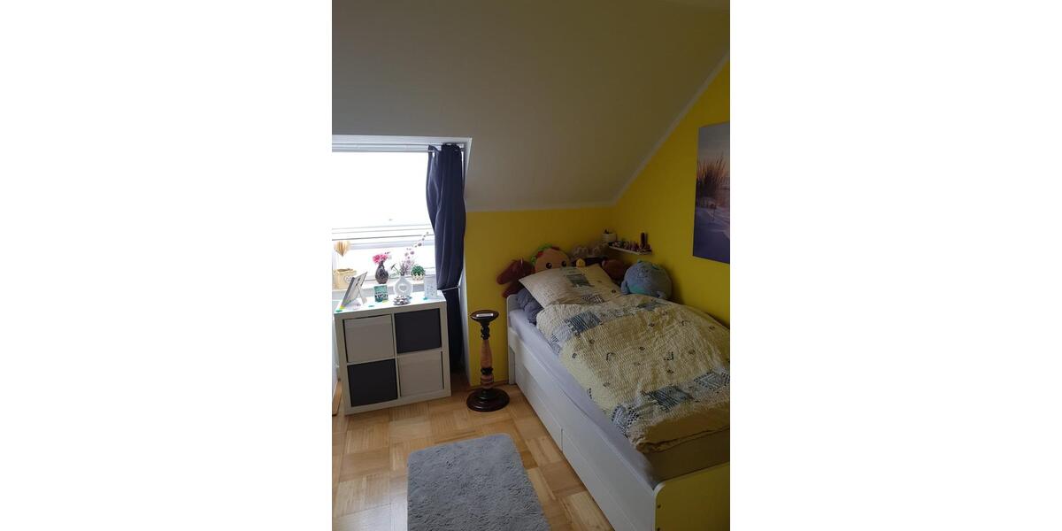 Dachgeschoßwohnung Solingen Burg - 3 Zimmer, 75 m&sup2;, 650&euro; | Angebot:25640163