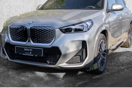BMW iX1 1.001 km 47.159 € Leverkusen 51371