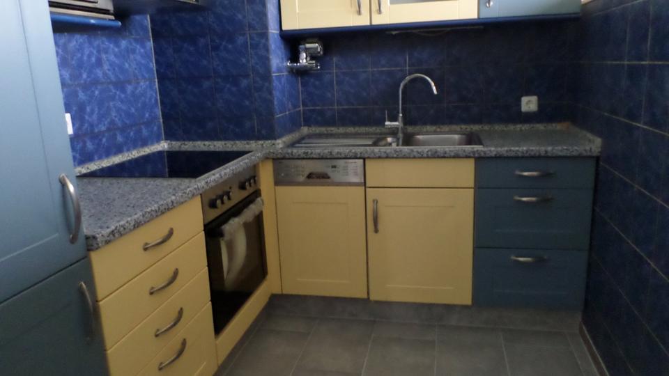 3 Zimmer 75 qm DG Wohnung mit 30 qm Dachterrasse KERNSANIERT 3 zimmer