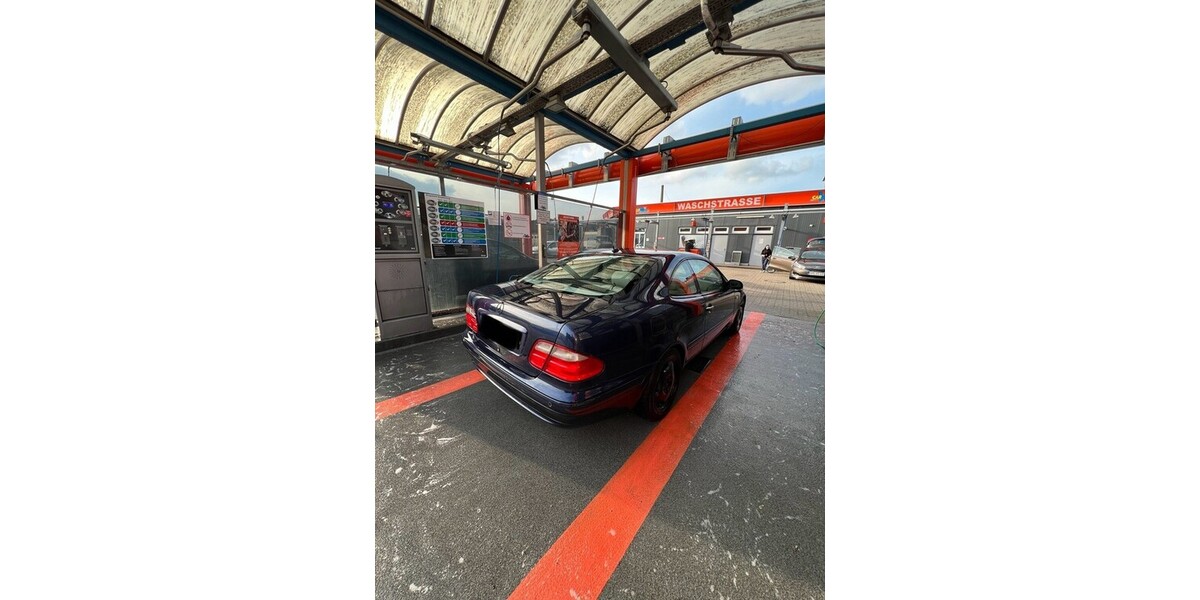 Mercedes-Benz CLK 320 175.000 km 3.700 &euro; Schwelm 58332