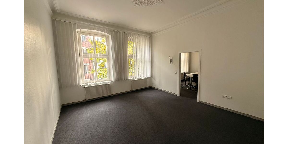 Repräsentative Bürofläche mit Stuckdecken in Düsseldorf-Pempelfort - Gewerbeobjekt Düsseldorf Pempelfort | Angebot:26801901