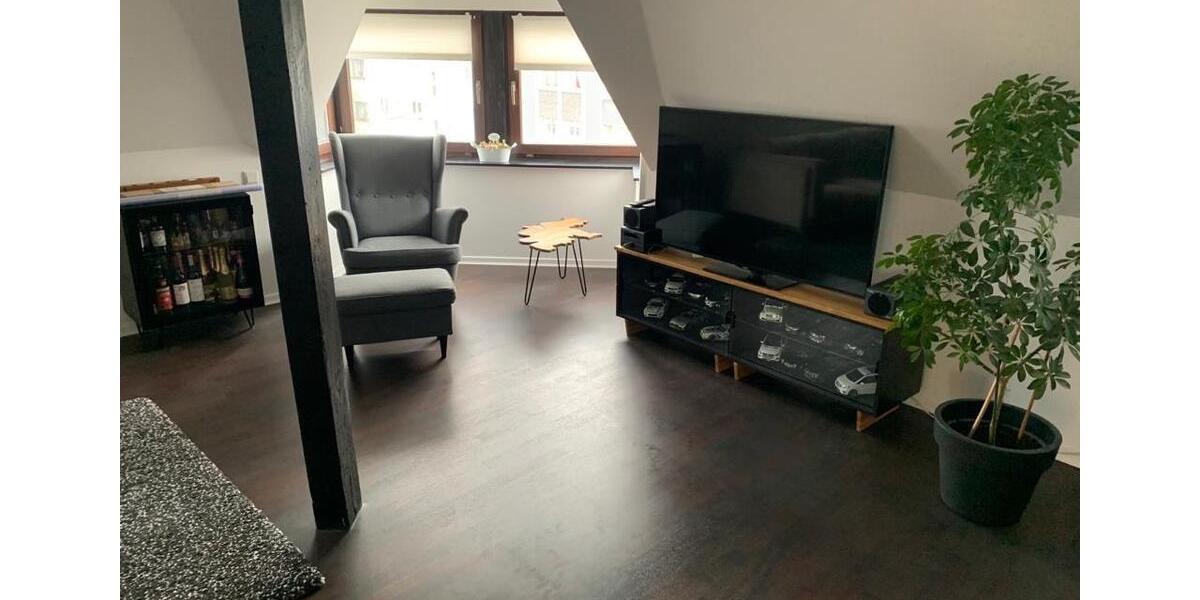 Dachgeschoßwohnung Düsseldorf Stadtbezirk 9 - 3.5 Zimmer, 91 m&sup2;, 435.000&euro; | Angebot:26889931