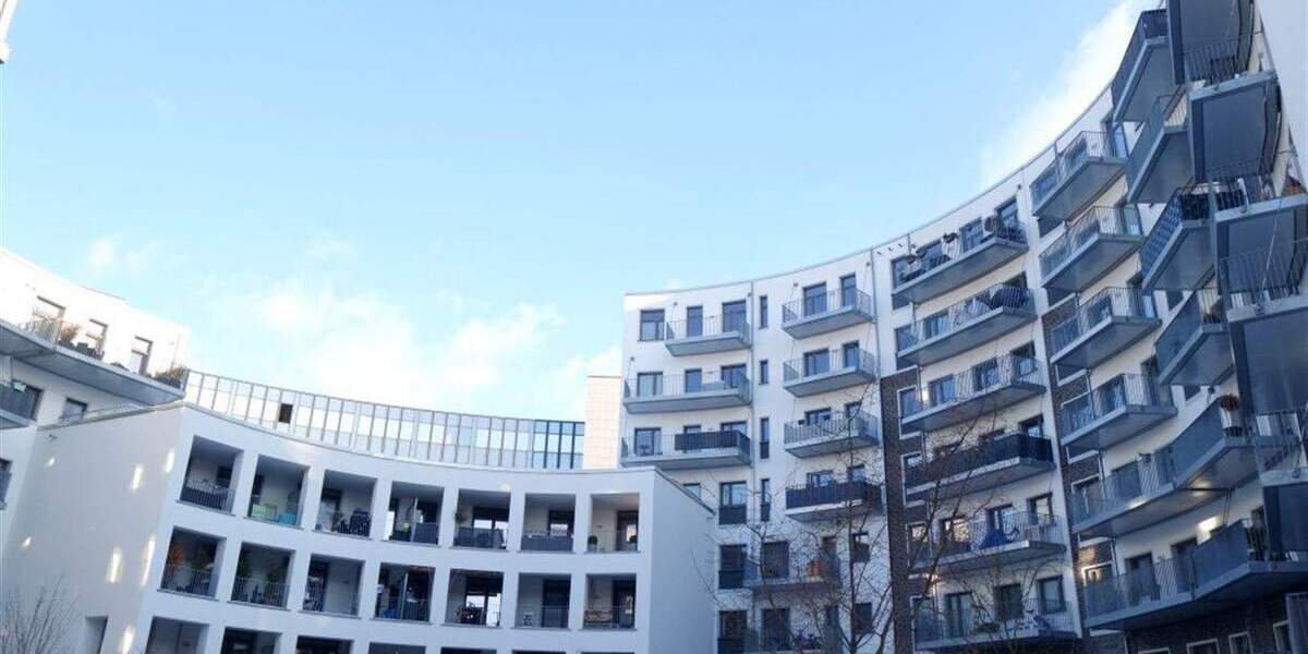 2 Zimmer Wohnung mit Fußbodenheizung und Balkon. EBK käuflich. Nur für eine Person geeignet. 2 zimmer