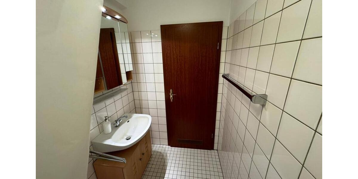 Etagenwohnung Düsseldorf Oberbilk - 2 Zimmer, 44 m&sup2;, 950&euro; | Angebot:26384309