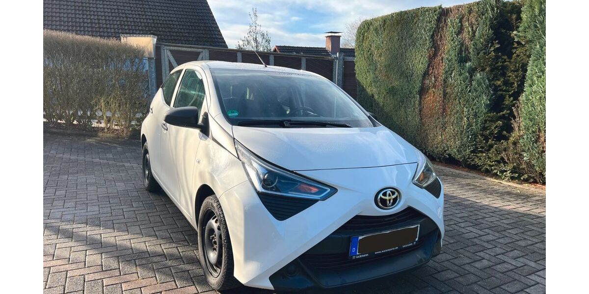 Toyota Aygo (X) 56.438 km 7.400 &euro; Radevormwald 42477