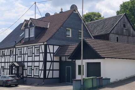 Haus Gummersbach Hepel - 8 Zimmer, 173 m&sup2;, 365.000&euro; | Angebot:26786705