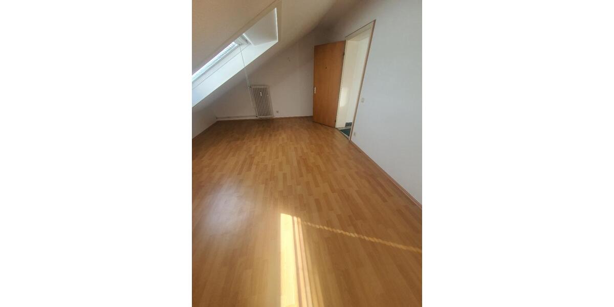 Dachgeschoßwohnung Wuppertal Elberfeld - 2 Zimmer, 52 m&sup2;, 260&euro; | Angebot:25755285