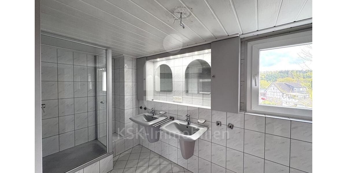 Doppelhaushälfte Overath - 5 Zimmer, 120 m&sup2;, 950&euro; | Angebot:26383154
