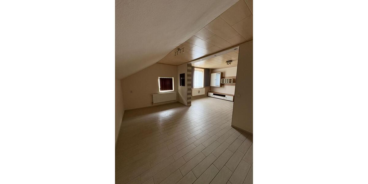 Dachgeschoßwohnung Hagen Hagen-Nord - 5 Zimmer, 120 m&sup2;, 850&euro; | Angebot:25146288
