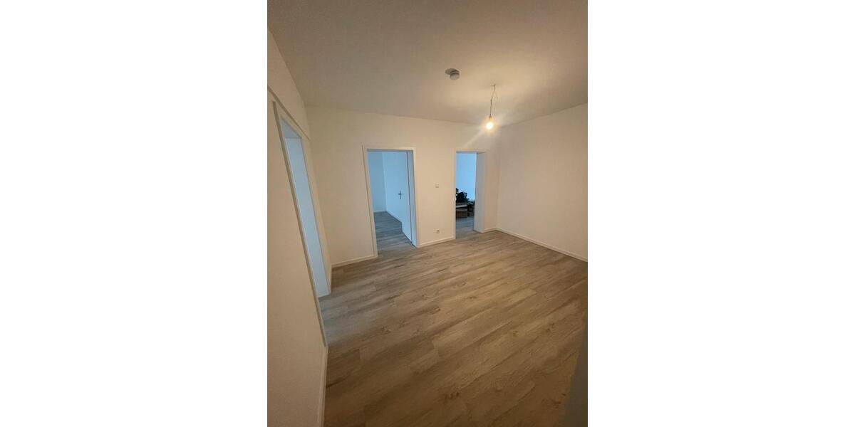 Etagenwohnung Düsseldorf Stadtmitte - 4 Zimmer, 120 m&sup2;, 737&euro; | Angebot:25718233