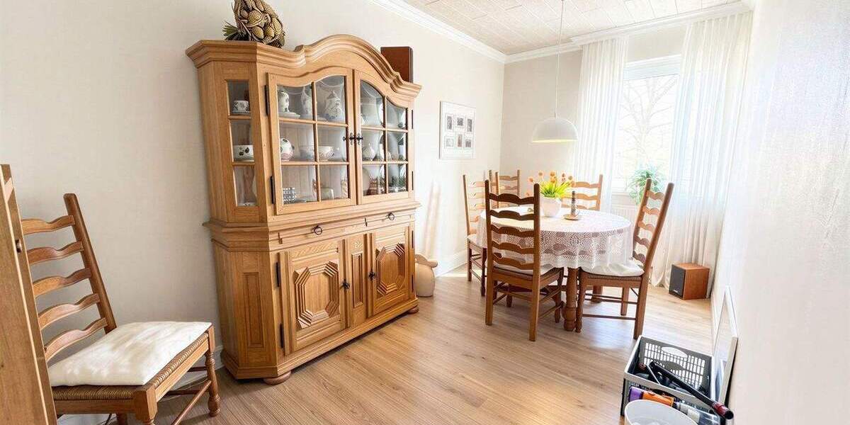 Etagenwohnung Wuppertal Langerfeld - 5 Zimmer, 132 m&sup2;, 289.000&euro; | Angebot:25696386