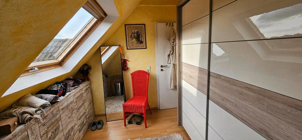 Dachgeschoßwohnung Remscheid Lüttringhausen - 3 Zimmer, 86 m&sup2;, 189.000&euro; | Angebot:26915499