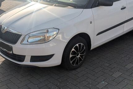 Skoda Fabia 78.000 km 5.800 &euro; Bergisch Gladbach 51429