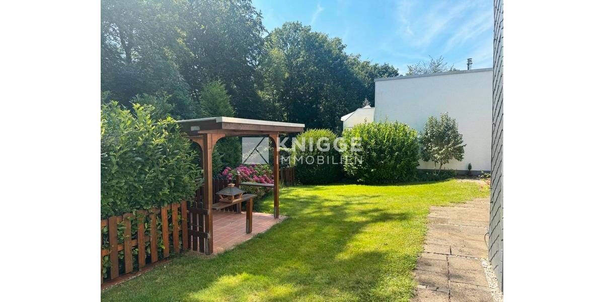 +++ 3503 - Bungalow mit viel Platz und Garage in ruhiger Lage von Herkenrath +++ 6 zimmer