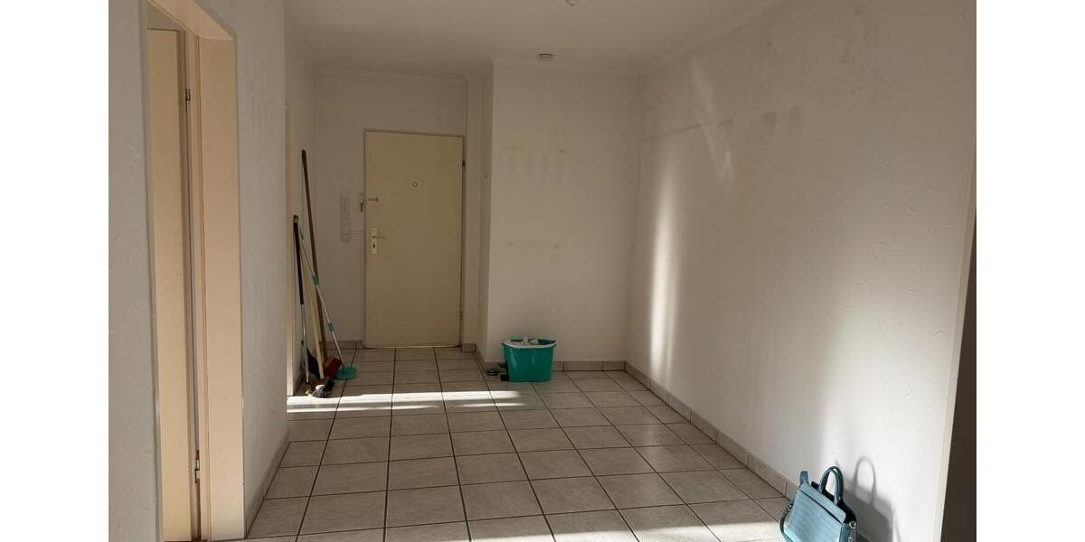 **Helle, großzügige 3-ZI-Whg ErdgeschossHochparterre in zentraler Lage von Leverkusen Schlebusch** 3 zimmer