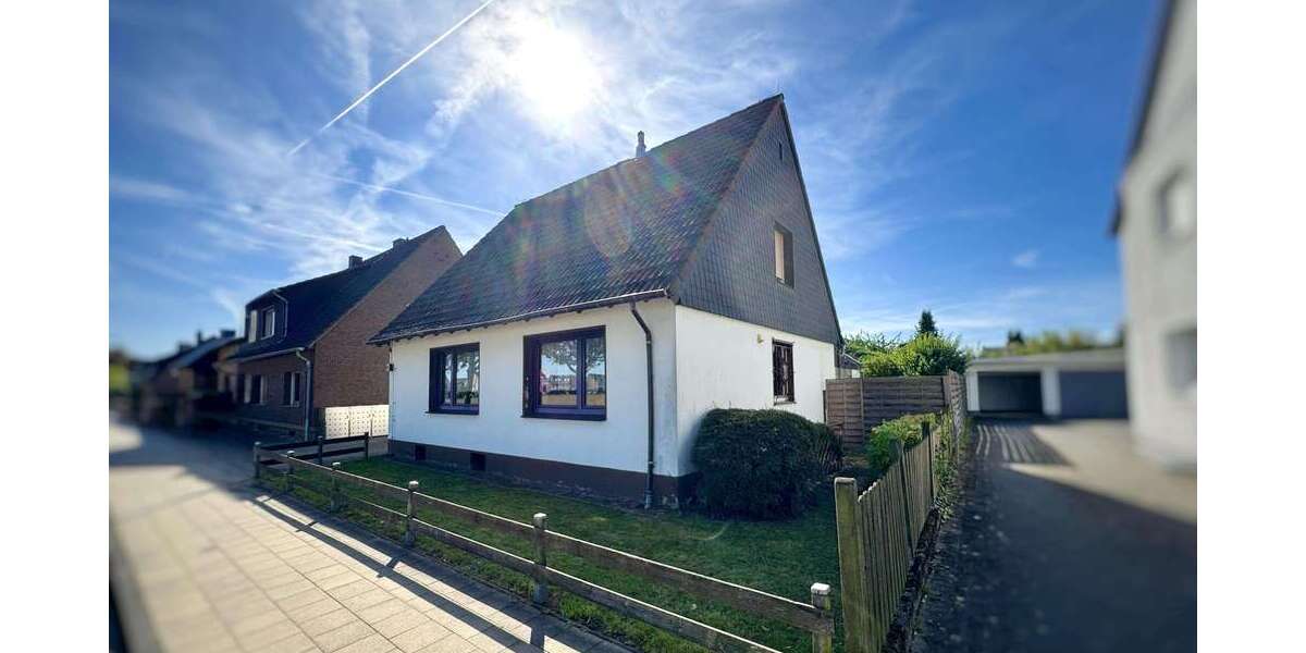 Haus zum Kaufen in Leverkusen 399.000 € 110 m² 5 zimmer