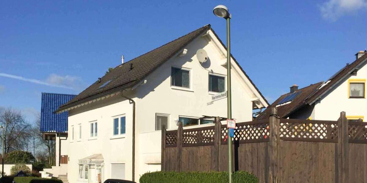 Haus zum Kaufen in Schalksmühle 399.000 € 220 m² 7 zimmer