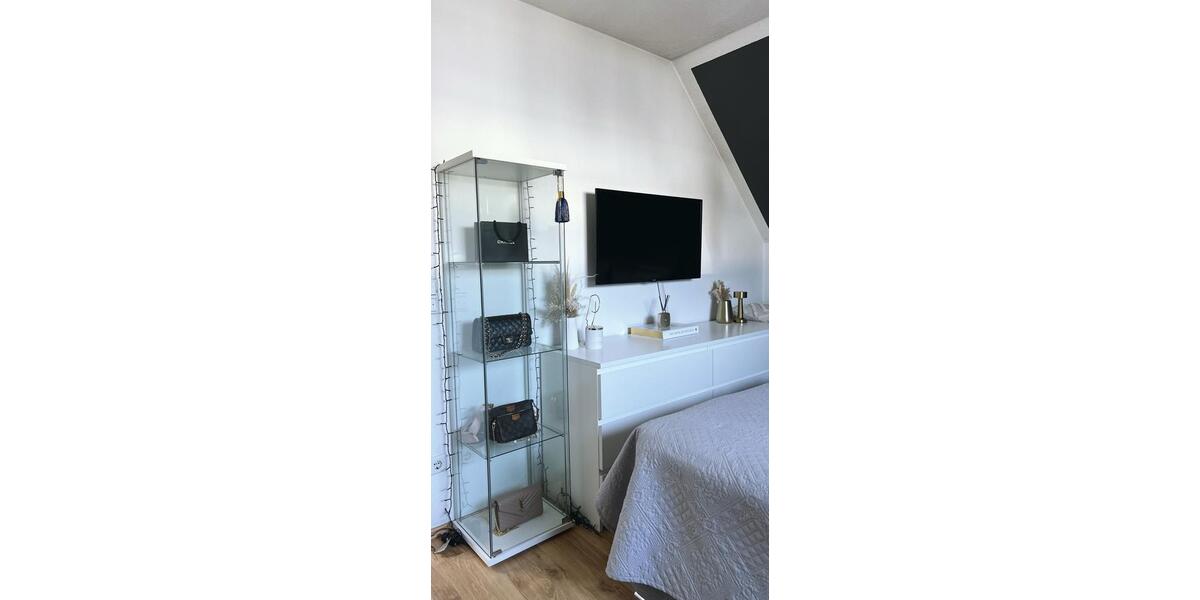 Dachgeschoßwohnung Solingen Ohligs - 2 Zimmer, 78 m&sup2;, 950&euro; | Angebot:26048890