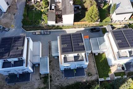 Haus zum Kaufen in Solingen 599.900 € 144 m² 5.5 zimmer