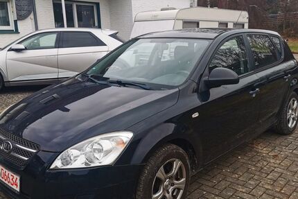 Kia ceed / Ceed 100.500 km 4.500 &euro; Radevormwald 42477