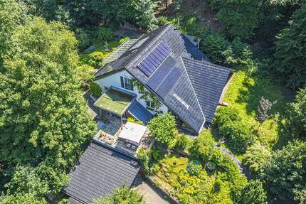 Haus zum Kaufen in Burscheid 980.000 € 313 m² 7 zimmer