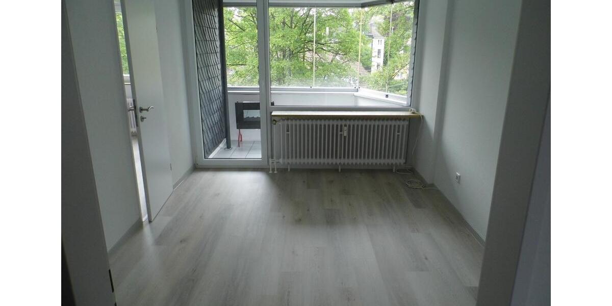 Schöne, modernisierte ETW, 83qm, 2xLoggia, zentral RS-Lennep 3 zimmer