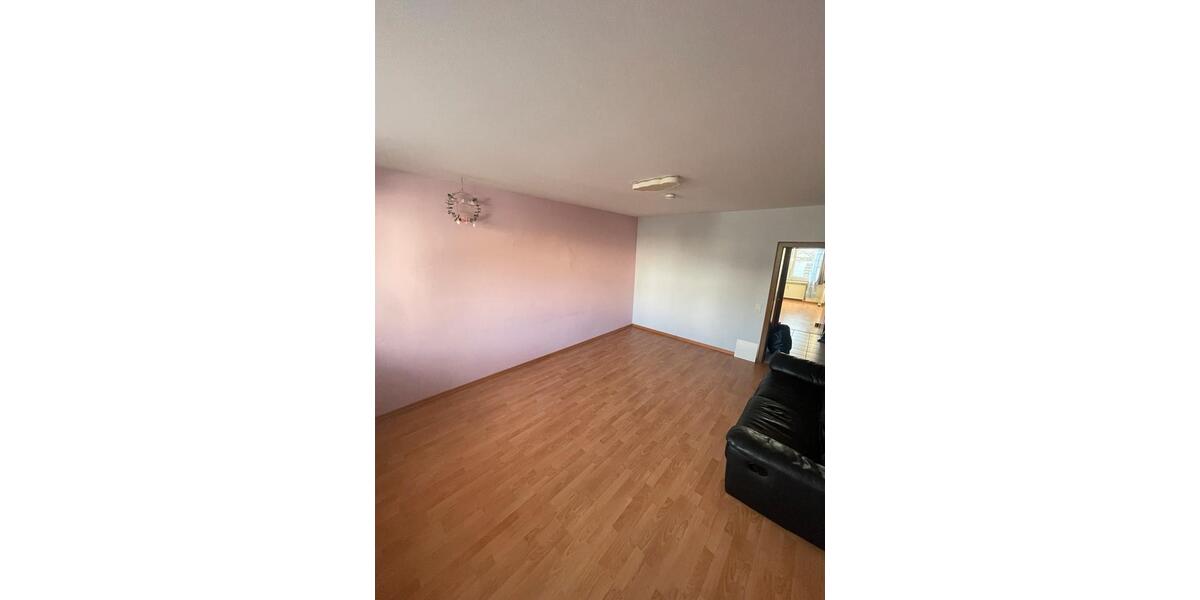 Etagenwohnung Düsseldorf Oberbilk - 2 Zimmer, 65 m&sup2;, 1.185&euro; | Angebot:25719994