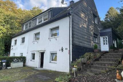 SIE SUCHEN, WIR HABEN - DOPPELHAUSHÄLFTE MIT GROßZÜGIGEM GRUNDSTÜCK 5 zimmer