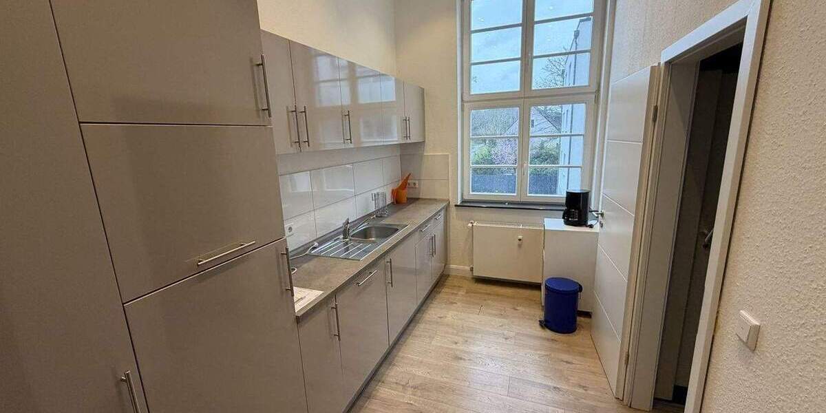 Gewerbeobjekt Hagen Hochschulviertel - 7 Zimmer, 243 m&sup2;, 2.900&euro; | Angebot:25566106