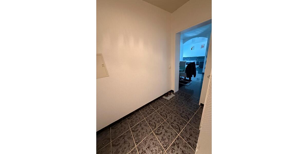 Dachgeschoßwohnung Remscheid Reinshagen - 3.5 Zimmer, 82 m&sup2;, 180.000&euro; | Angebot:26305537