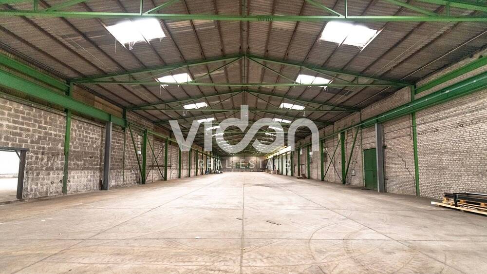 EXKLUSIV | HALLE | LAGER | KRAN | VIDAN REAL ESTATE zimmer