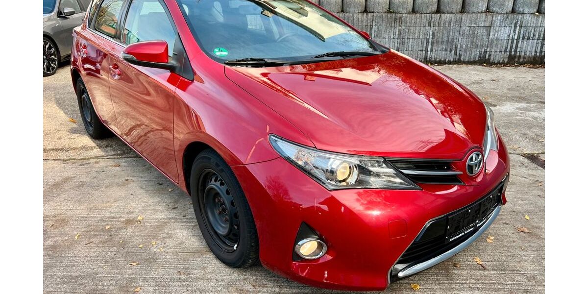 Toyota Auris 171.500 km 6.200 &euro; Wuppertal 42277