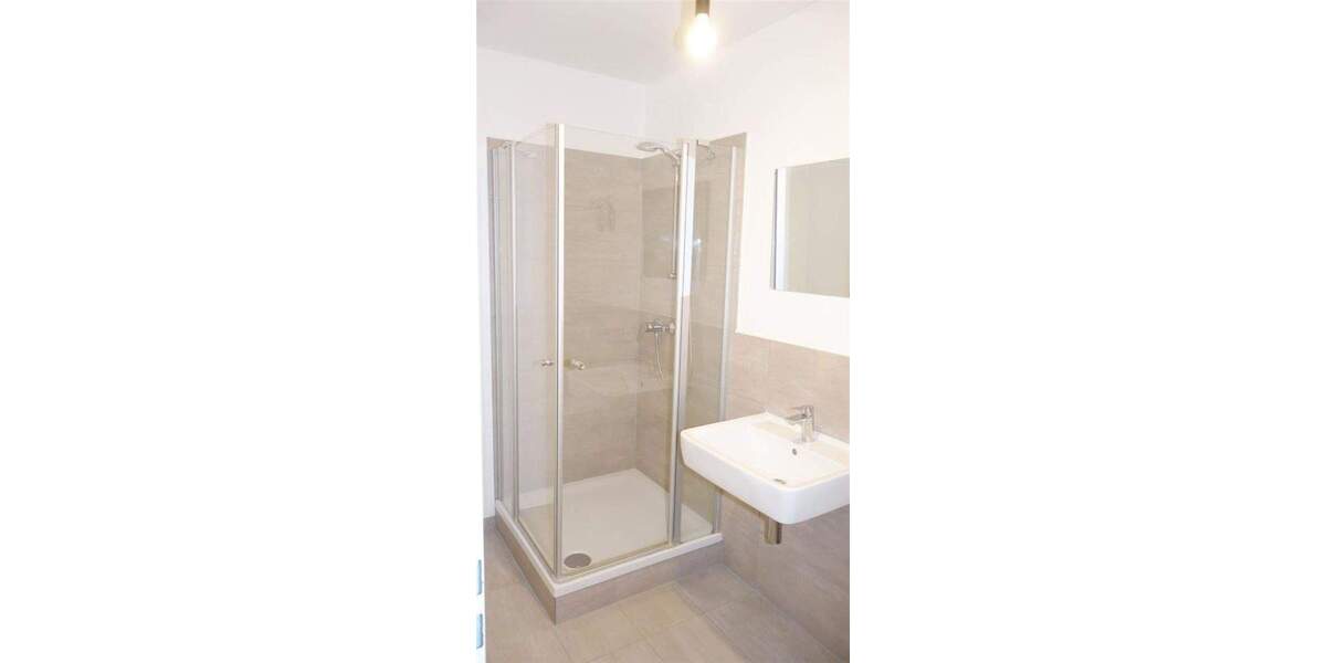 Moderne 3 Zimmer mit EBK, 2 Bädern, 2 Balkone, Fußbodenhzg. in Flingern 3 zimmer