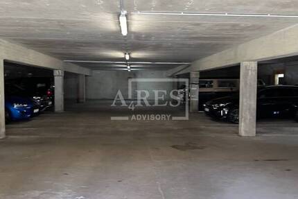 8 Tiefgaragen-Stellplätze in Remscheid zimmer