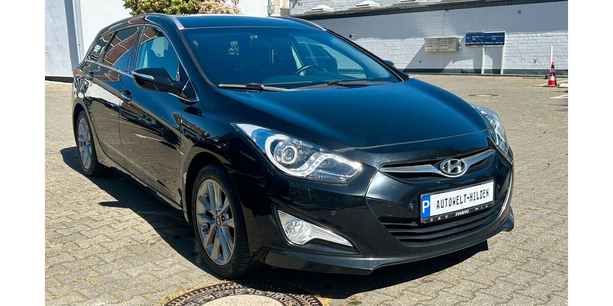 Hyundai i40 114.565 km 7.950 &euro; Hilden 40721