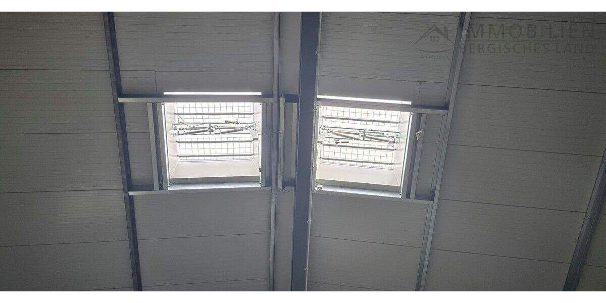 NEUBAU - GUT AUSGESTATTE LAGER-PRODUKTIONSHALLE zimmer