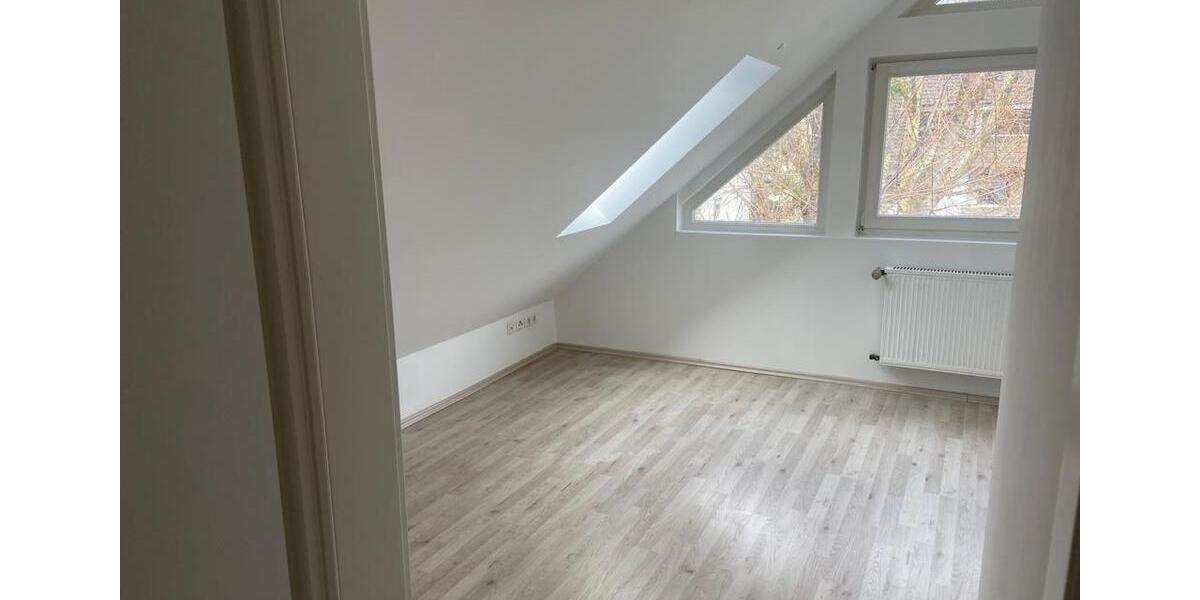 Maisonettenwohnung Bergisch Gladbach Frankenforst - 5 Zimmer, 150 m&sup2;, 1.650&euro; | Angebot:26428347