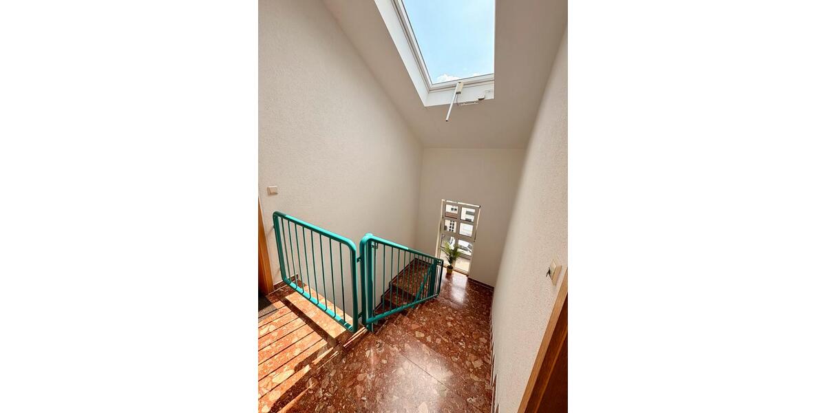 Dachgeschoßwohnung Hattingen Blankenstein - 4 Zimmer, 98 m&sup2;, 210.000&euro; | Angebot:26058813