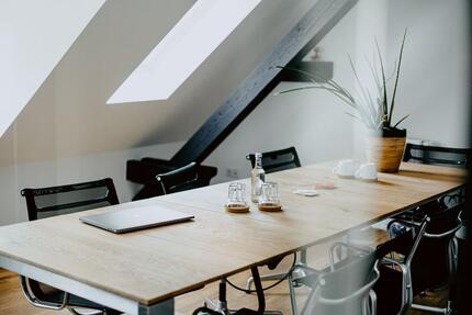 Exklusive Bürofläche – Historischer Charme – 235 m² – 6 Räume – Einbauküche – 1A-Lage im HBF Witten – Parkett – Glaswände – Stellplätze optional zimmer