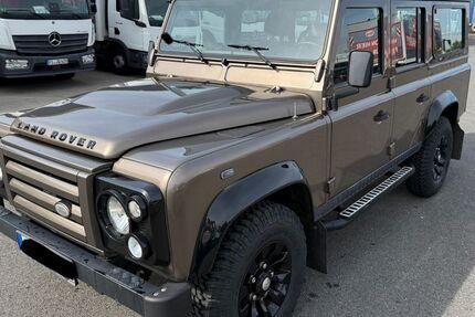 Land Rover Defender 178.000 km 43.990 € Köln 51105